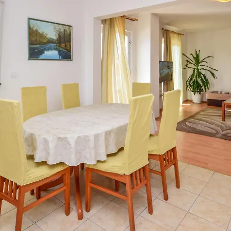 Apartment Apartment Rogoznica 3 *