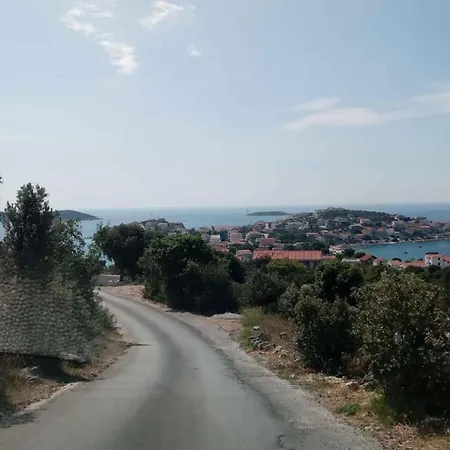 Apartment Rogoznica 3 *