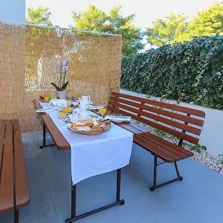 Apartment Apartment Rogoznica 3 *