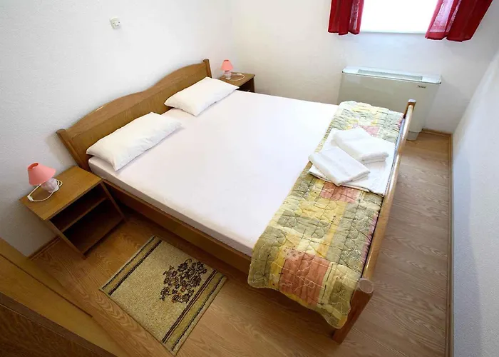 3 Rogoznica (Sibenik-Knin)